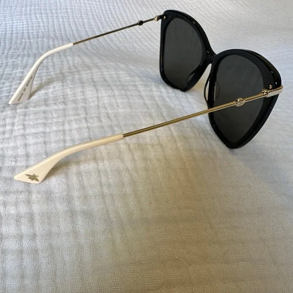 Gucci Black Sunglasses - Picture 8 of 8
